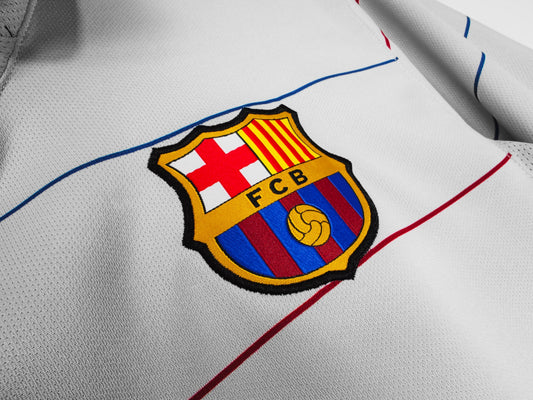 Retro Barcelona Away Shirt 03/04 – FullKit image 2
