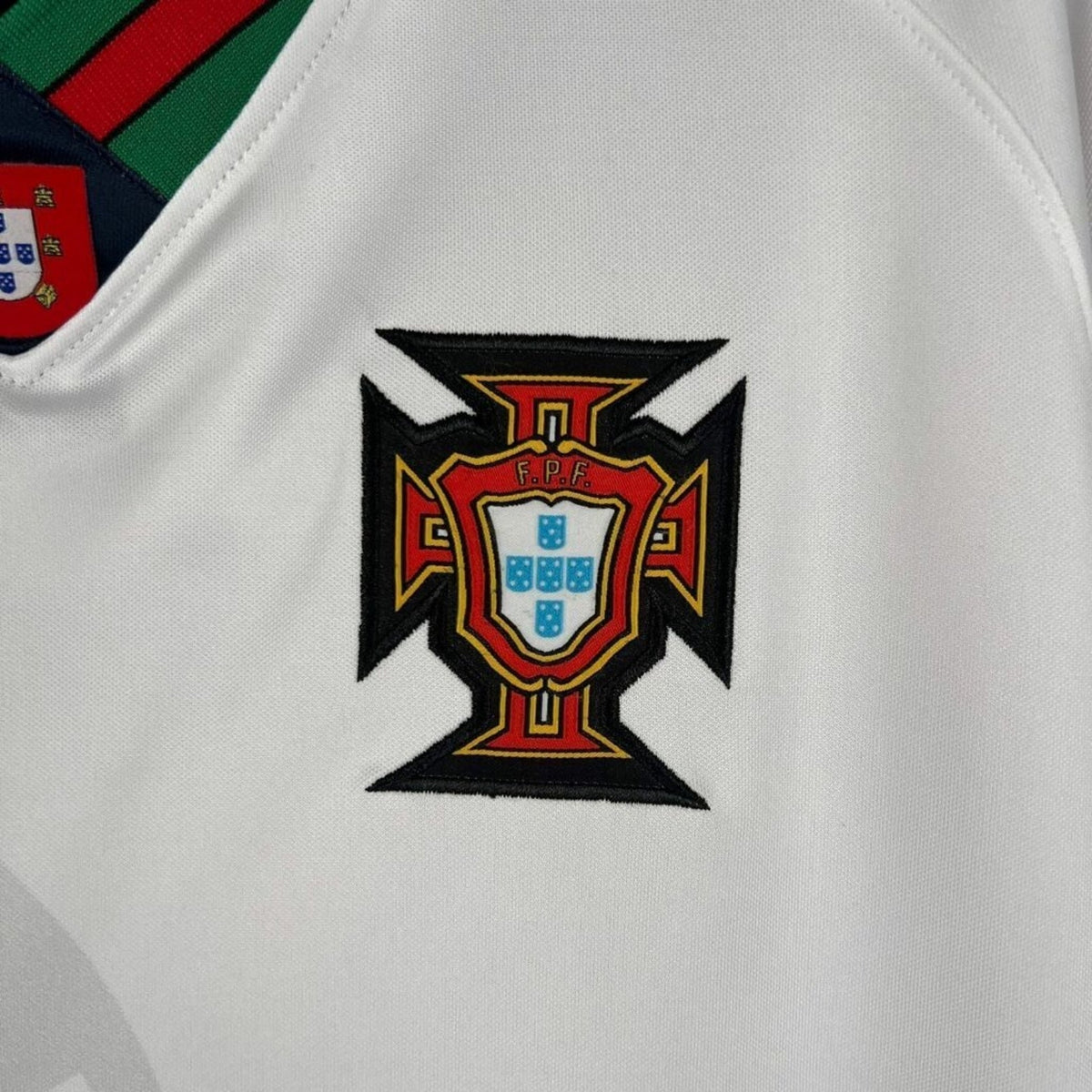 Retro Portugal Away Shirt 96/97 - FullKit image 5