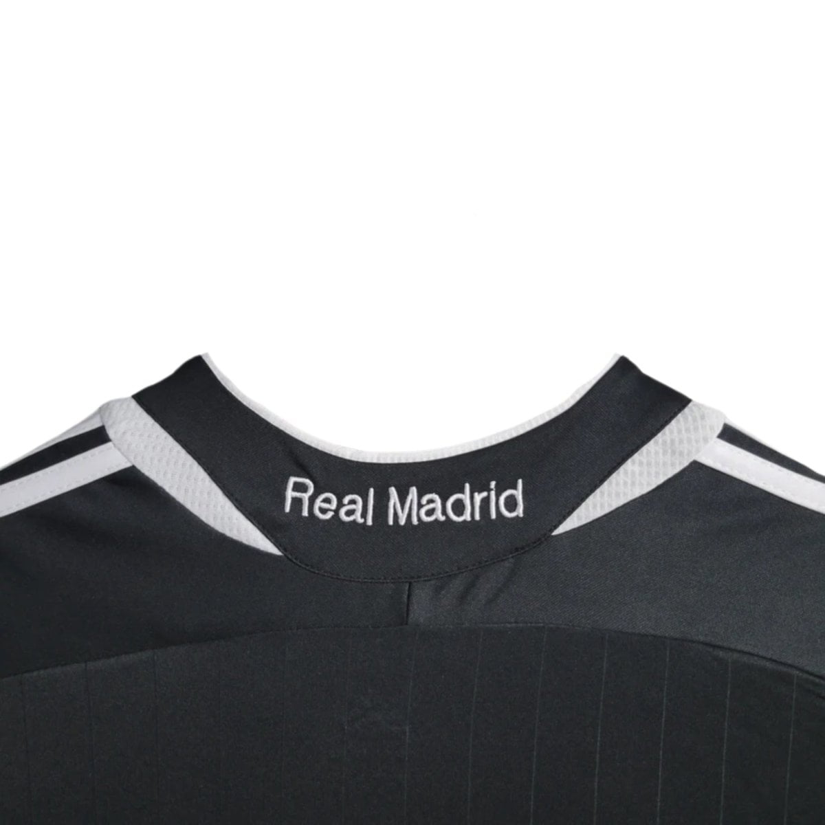 Retro Real Madrid Away Shirt 06/07 - FullKit image 6