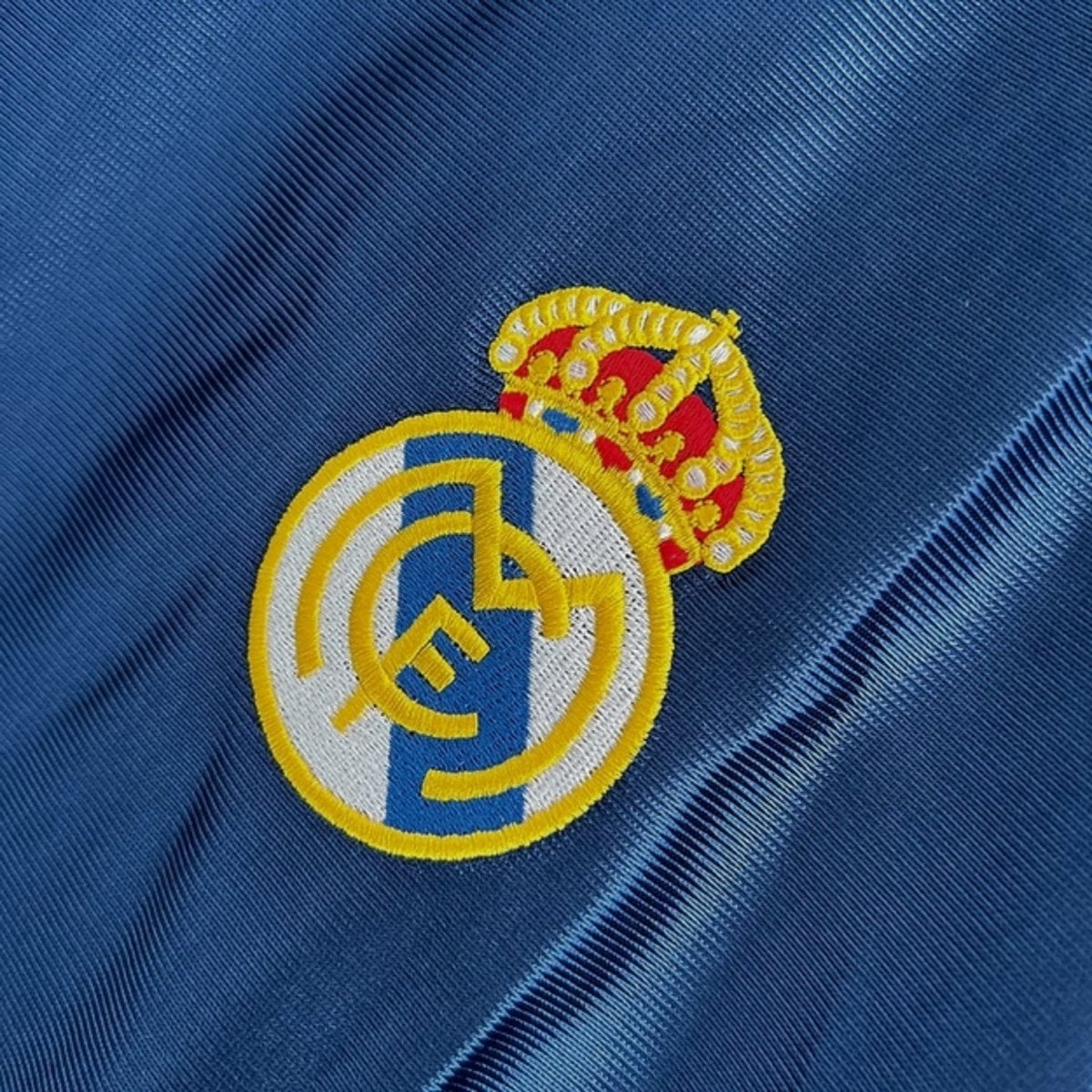 Retro Real Madrid Third Shirt 98/99 - FullKit image 6