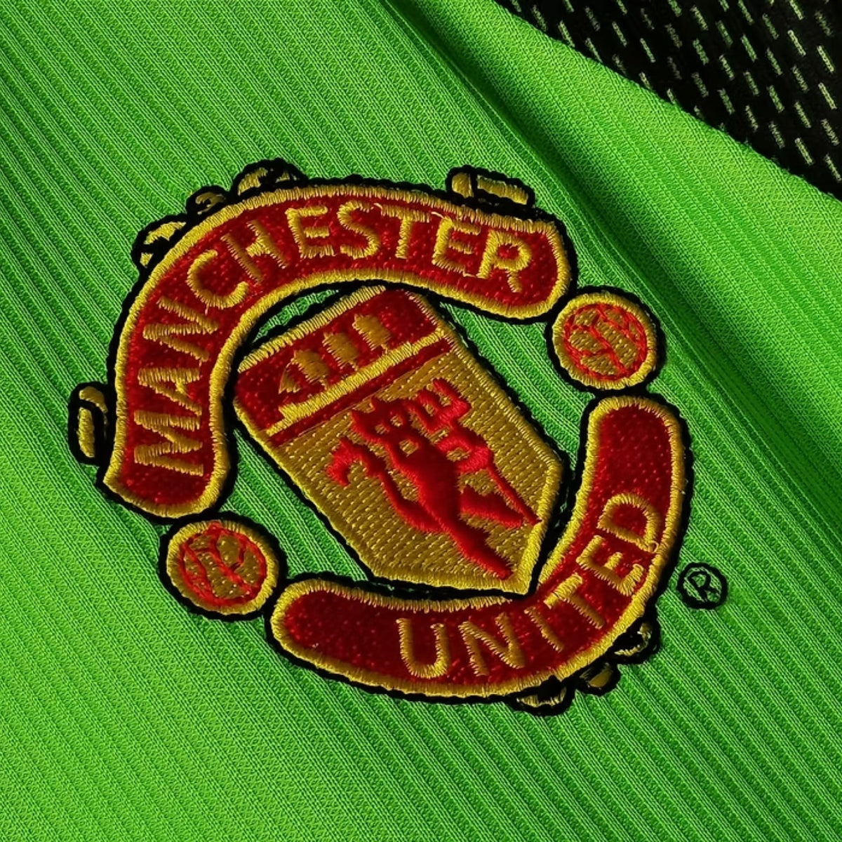 Retro Manchester United Goalkeeper Shirt 98/99 - Long Sleeve - FullKit image 3