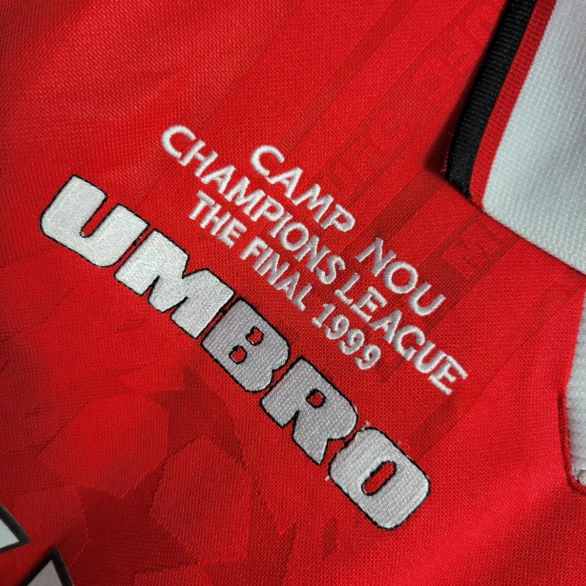 Retro Manchester United Home Shirt 99/00 - Champions League - FullKit image 4
