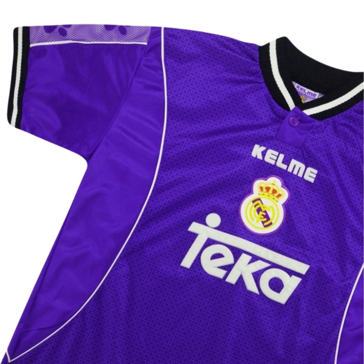 Retro Real Madrid Away Shirt 97/98 - FullKit image 3