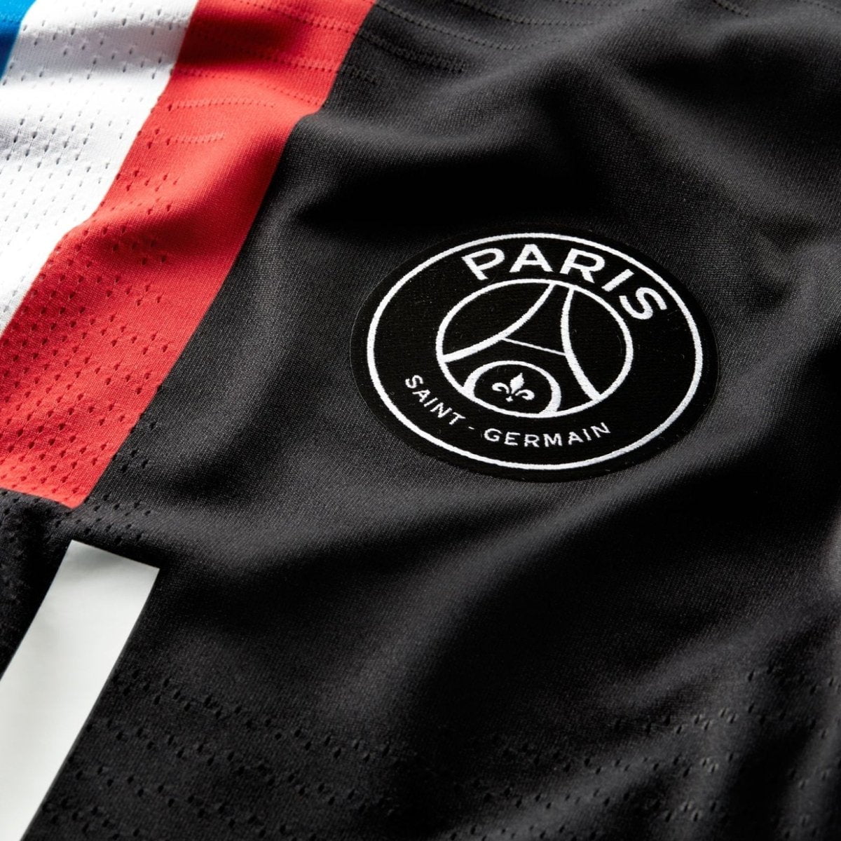 PSG Fourth Shirt 19/20 - FullKit image 5