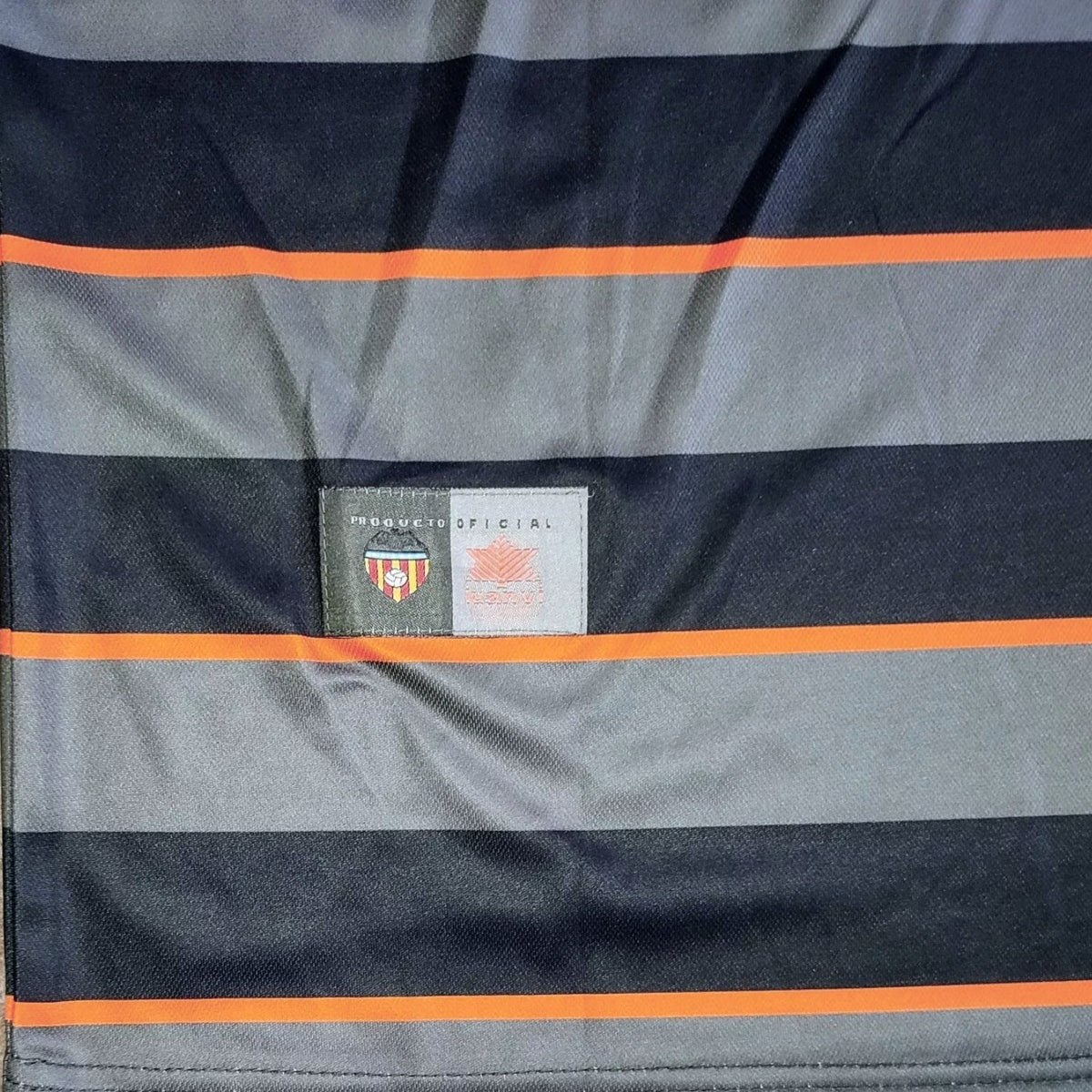 Retro Valencia Third Shirt 99/00 - FullKit image 3