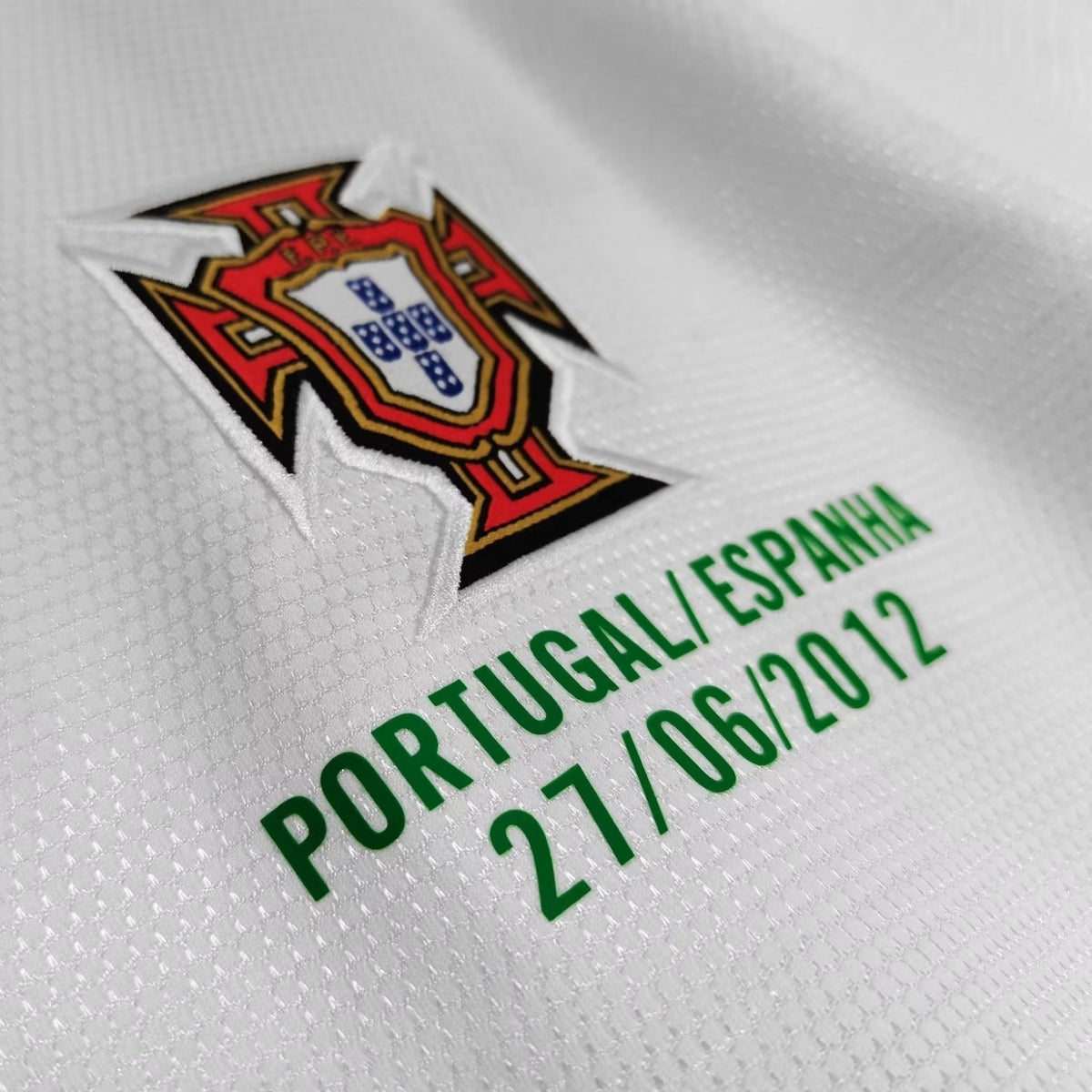 Portugal Away Shirt 12/13 - FullKit image 3