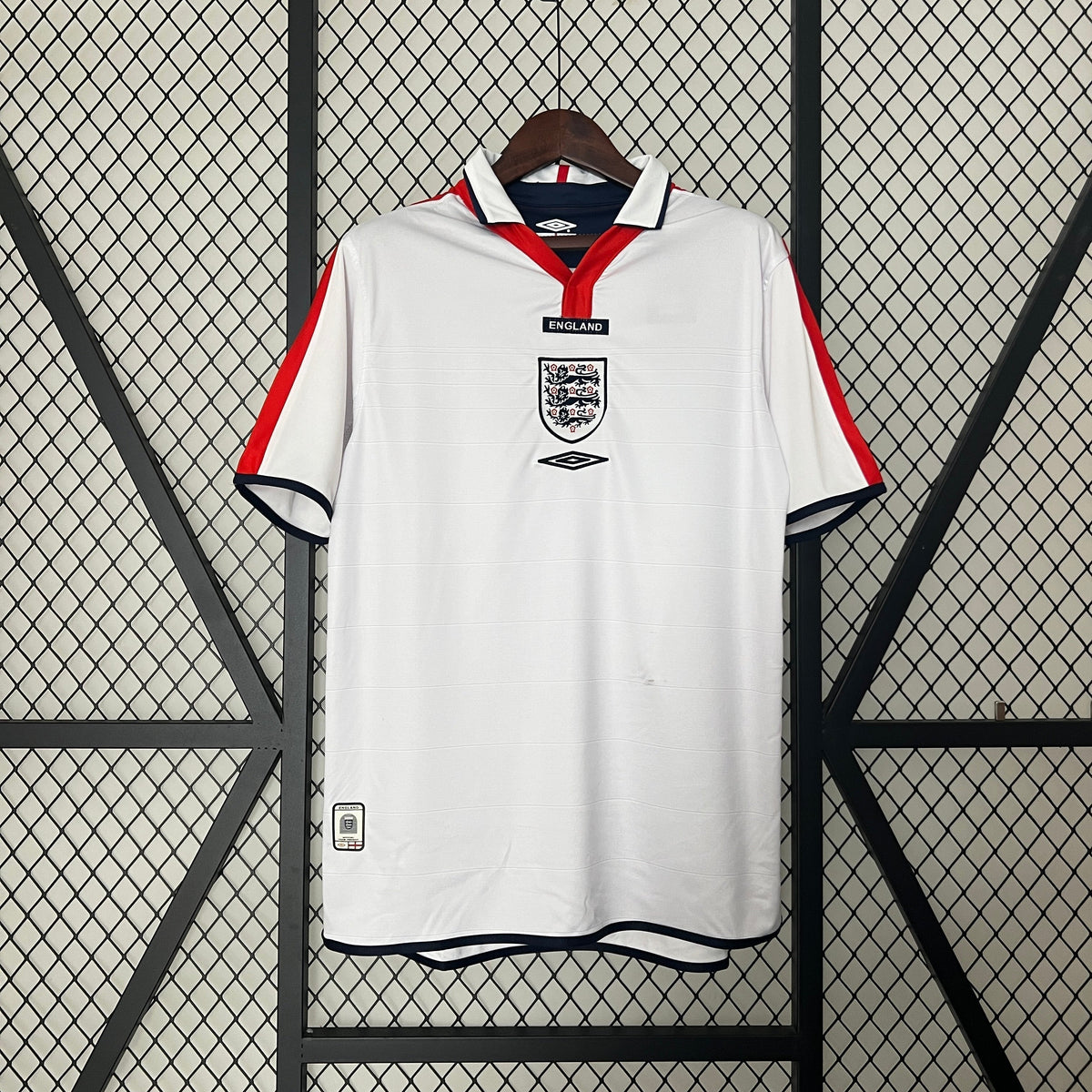 Retro England Home Shirt 2004 – FullKit image 2