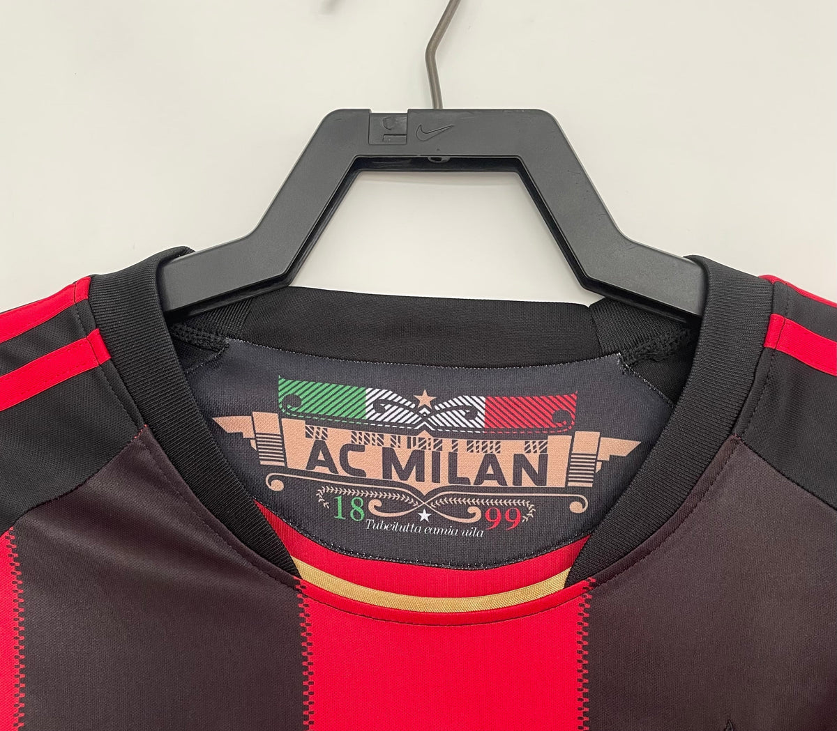Retro AC Milan Away Shirt 10/11 – FullKit image 4