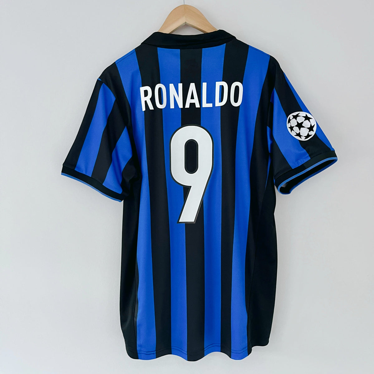 Retro Inter Milan Home Shirt 98/99 – FullKit image 2