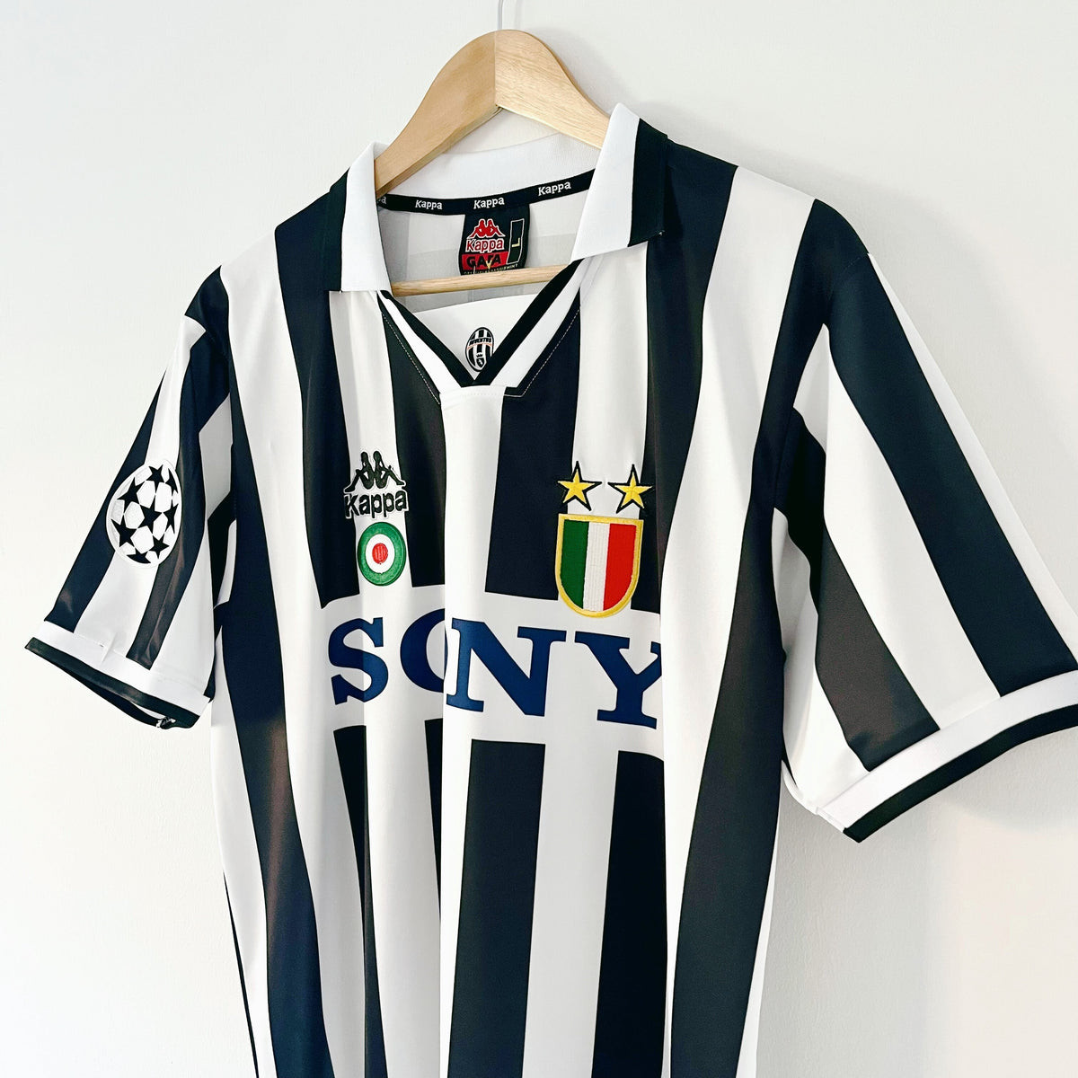 Retro Juventus Home Shirt 96/97 – FullKit image 7