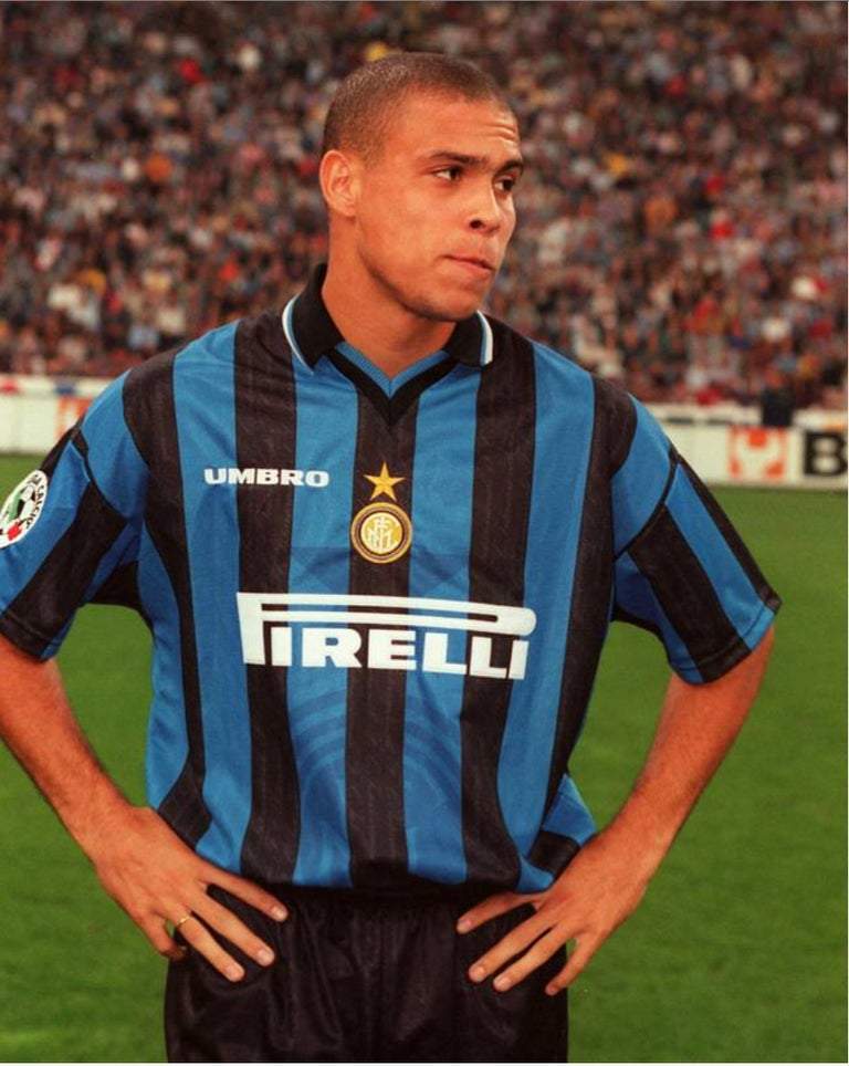 Retro Inter Milan Home Shirt 97/98 - Ronaldo 10 – FullKit image 3