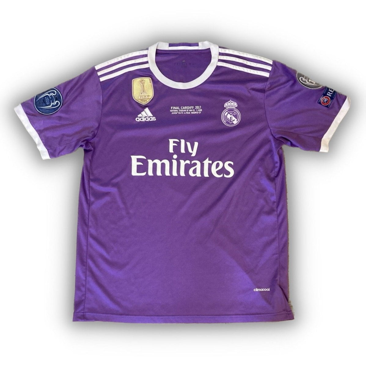 Real Madrid Away Shirt 16/17 - FullKit image 2