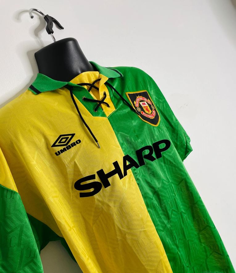 Retro Manchester United Third Shirt 92/93 - Cantona 7 – FullKit image 4