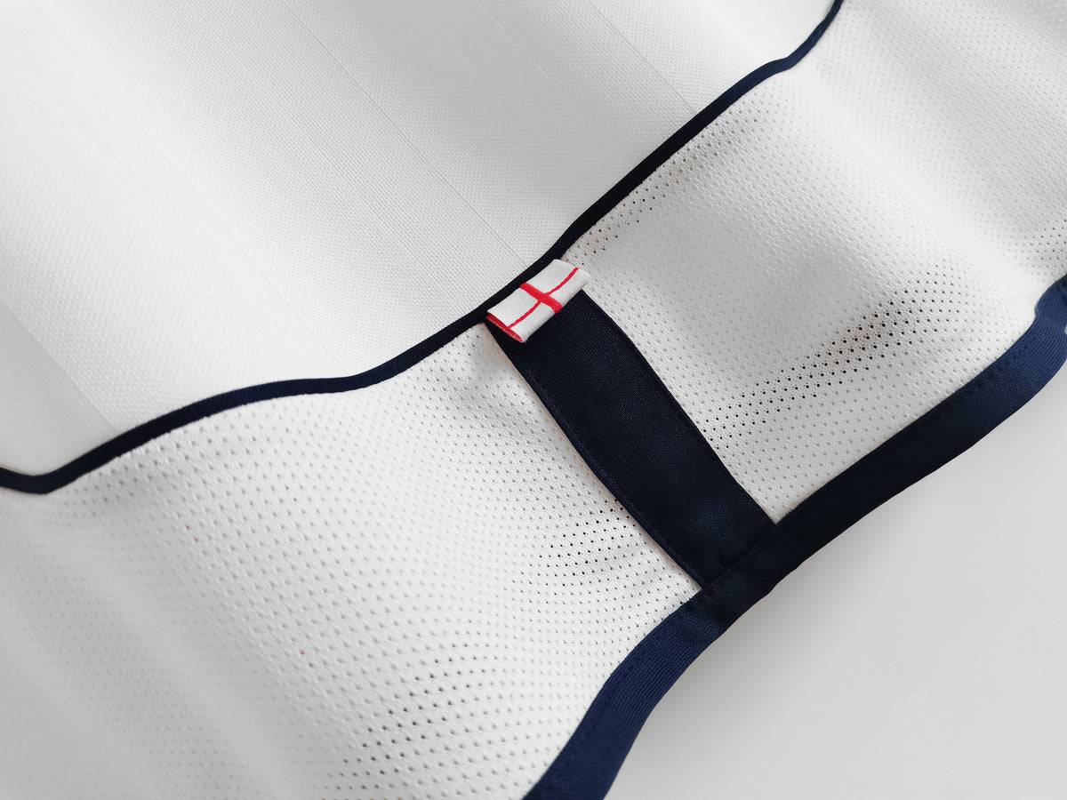 Retro England Home Shirt 2002 - Long Sleeve – FullKit image 6
