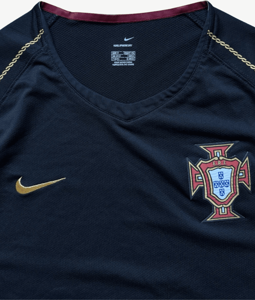 Retro Portugal Away Shirt 06/07 – FullKit image 3