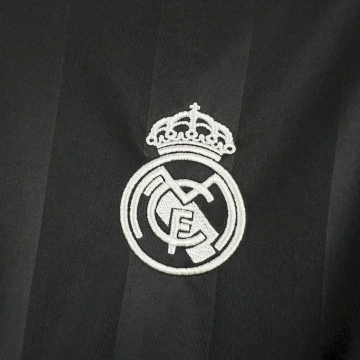 Real Madrid Training Shirt 25/26 - FullKit image 4