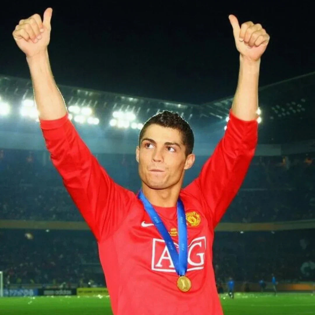 Retro Manchester United Home Shirt 07/08 - Ronaldo 7 – FullKit image 3